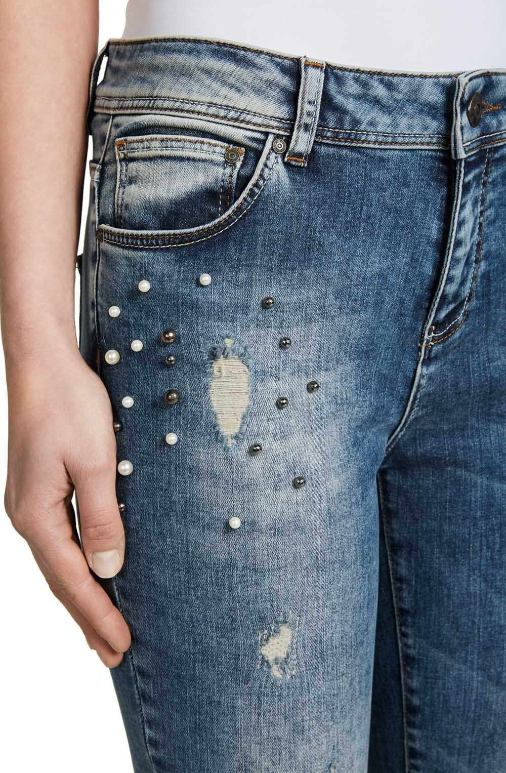 Distressed Pearl Detailed Jeans