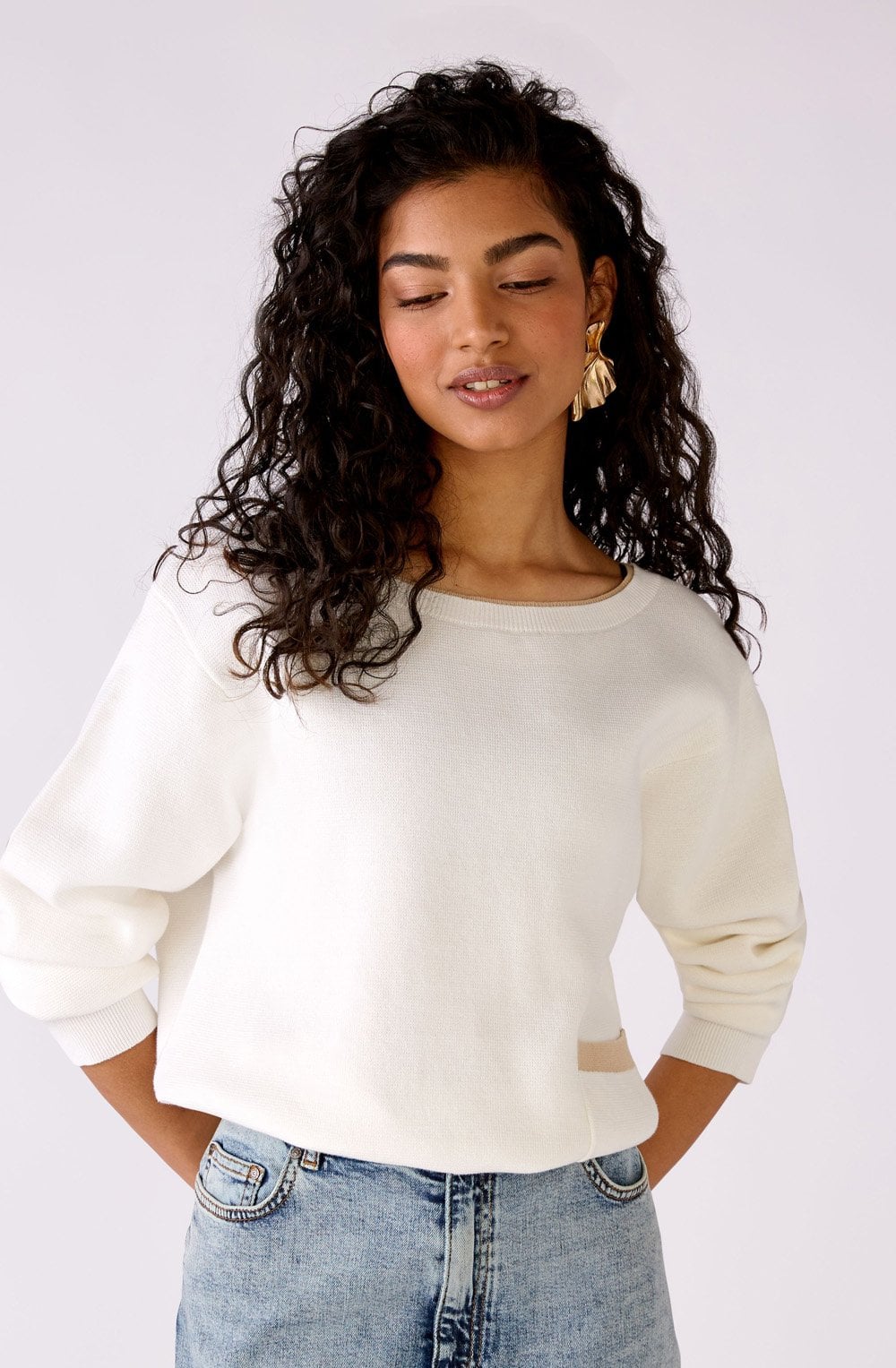 Fine Knit Jumper with Delicate Checked Back Design