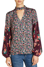 Floral Bell Sleeve Blouse