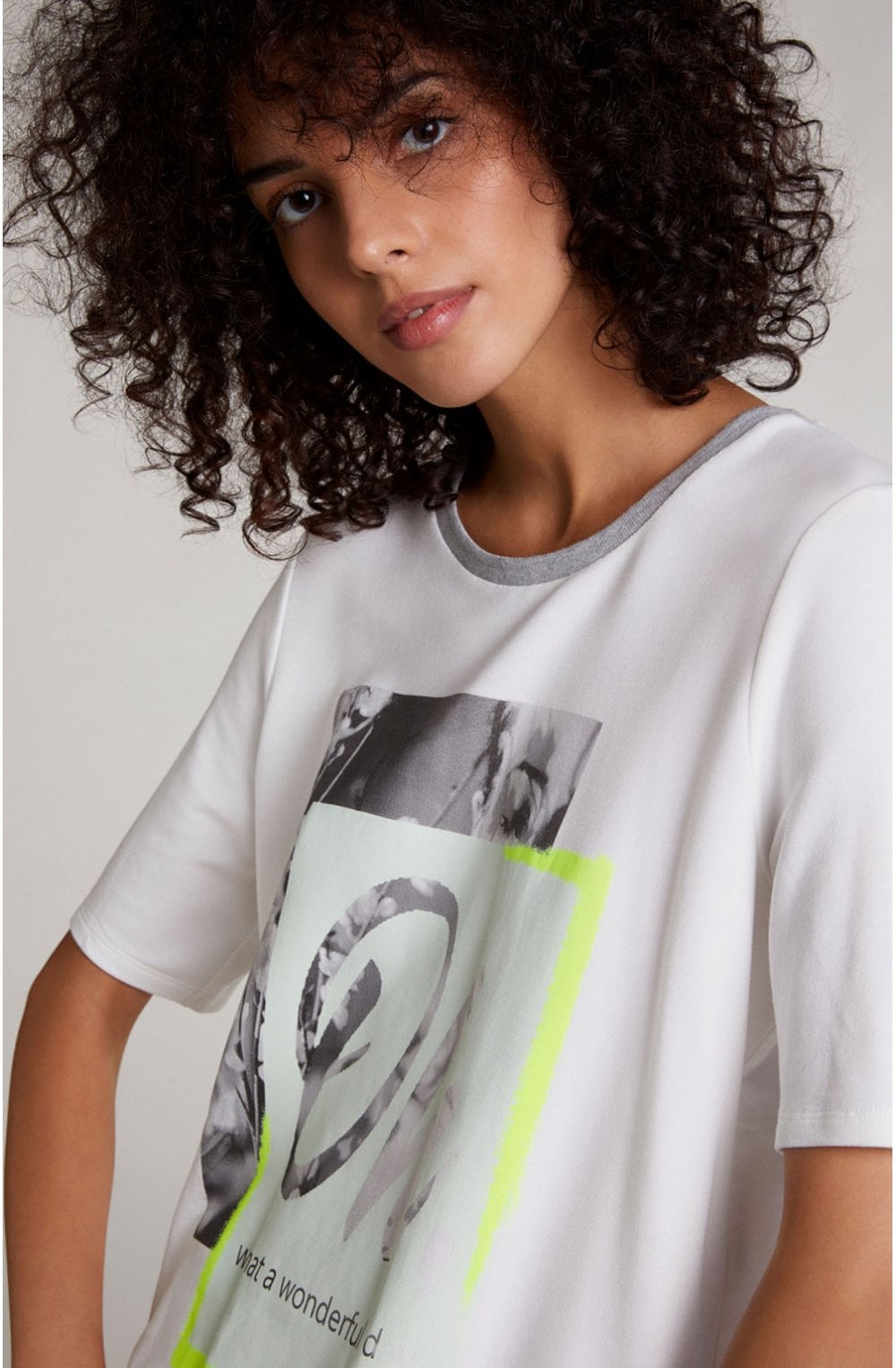 Oui Front Design T Shirt