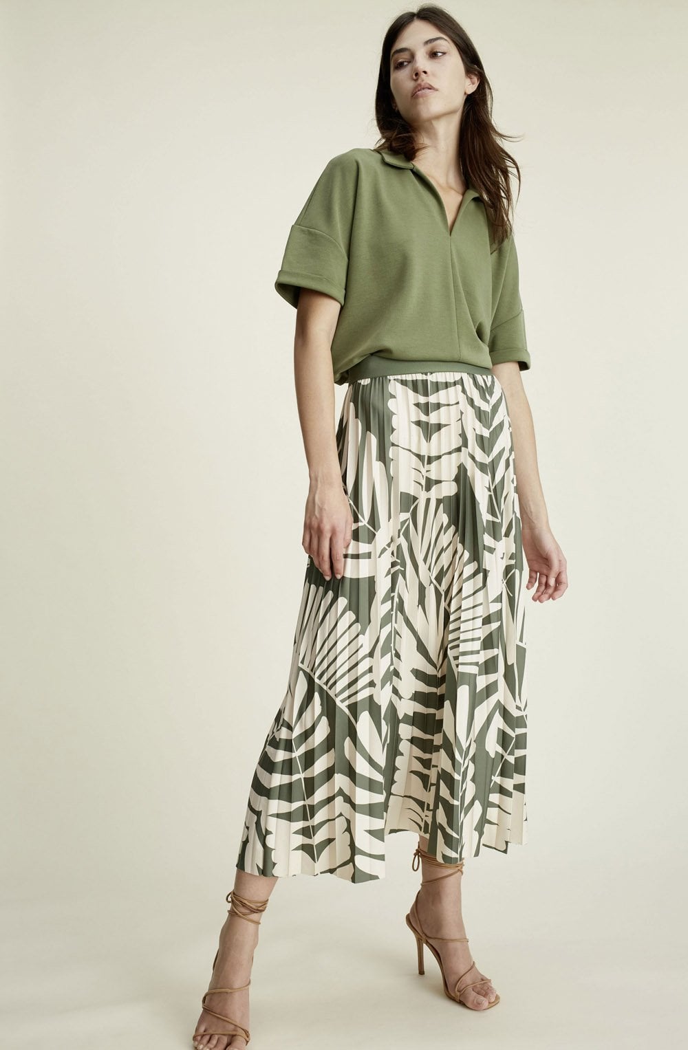 Green Palm Leaf Pleated Midi Skirt