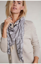 Grey patterned Scarf