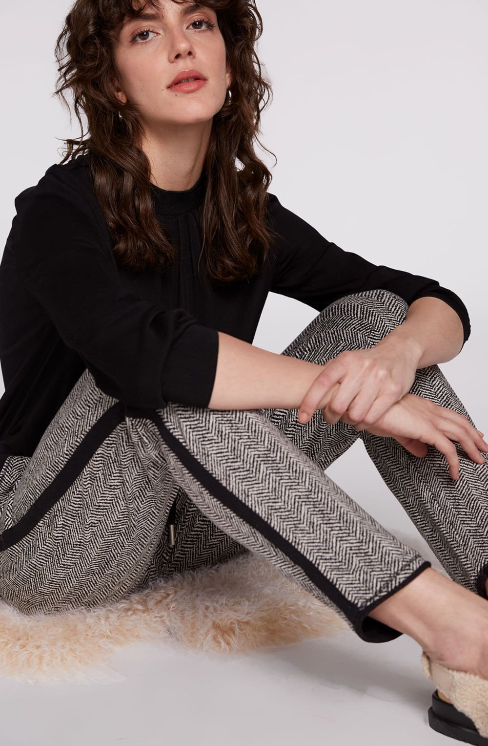 Herringbone Print Trouser