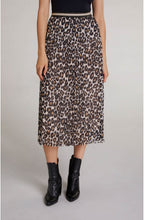 Leopard Print Pleated Skirt