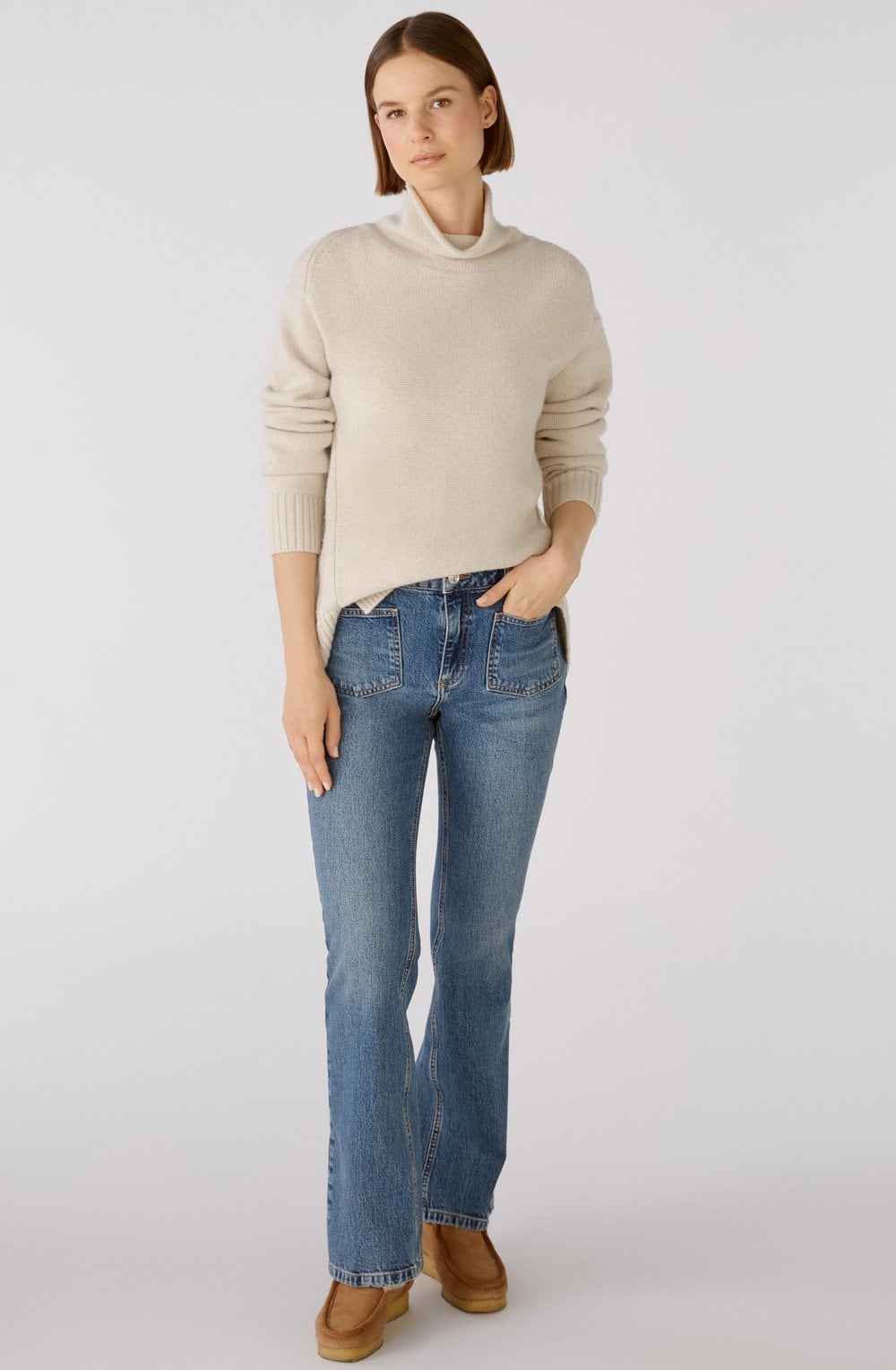 Light Beige Relaxed Rolled Turtle Neck Jumper