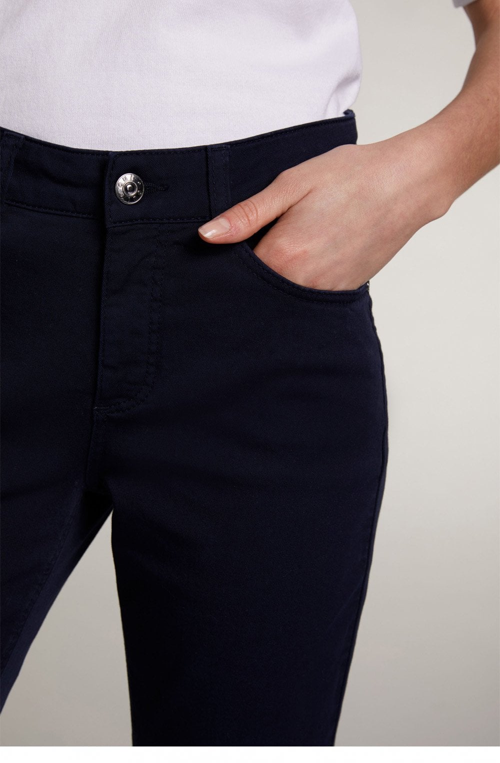 Navy Cropped Jeans