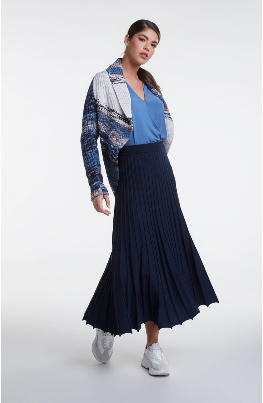 Navy Pleated Knit Skirt