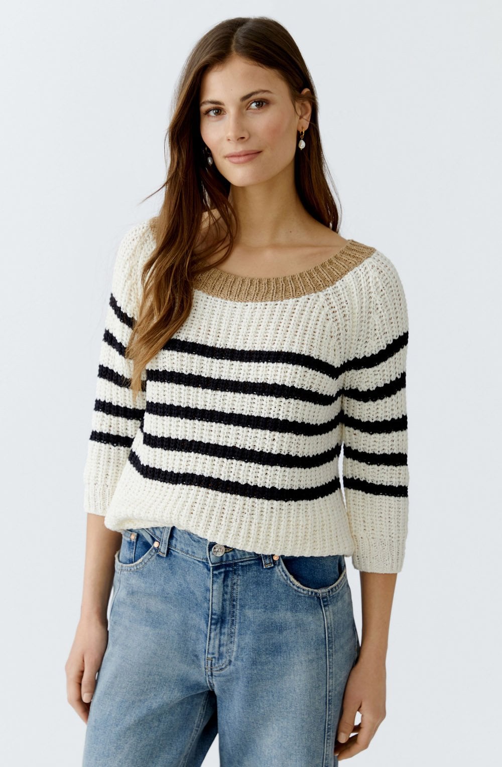 Off White and Black Striped Tape Yarn Pullover