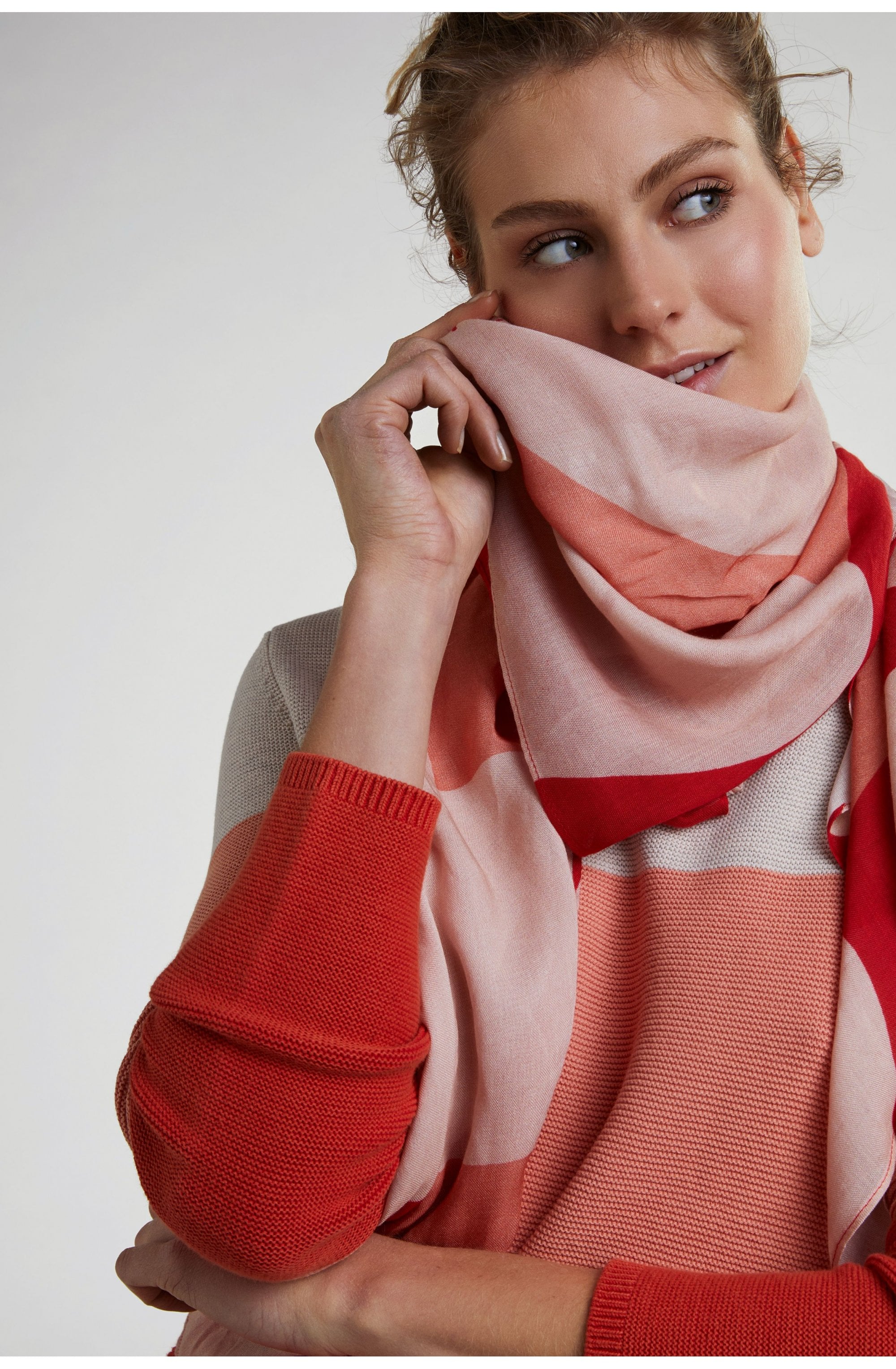 Red Heart Print Scarf