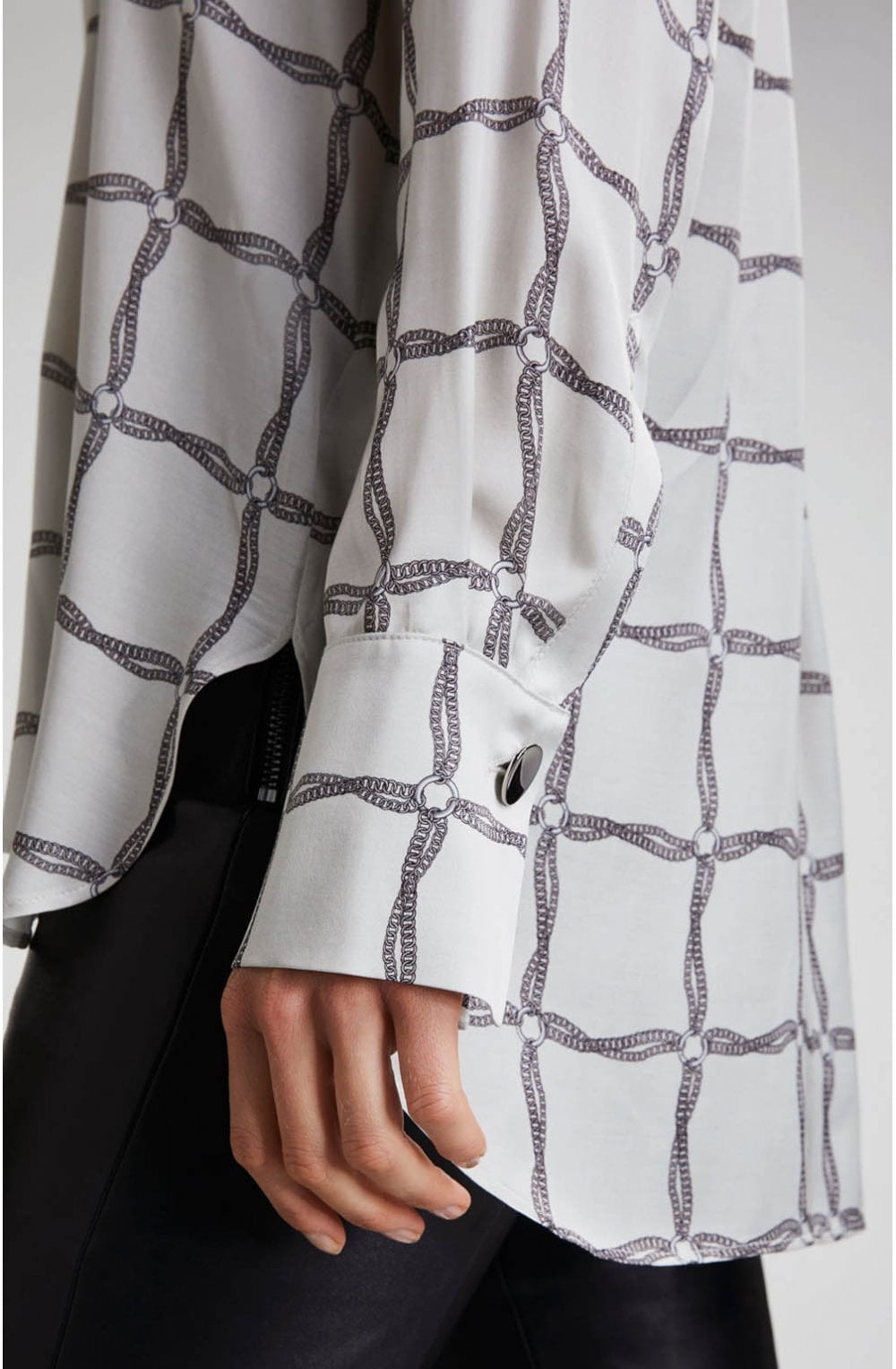Silky Chain Print Blouse