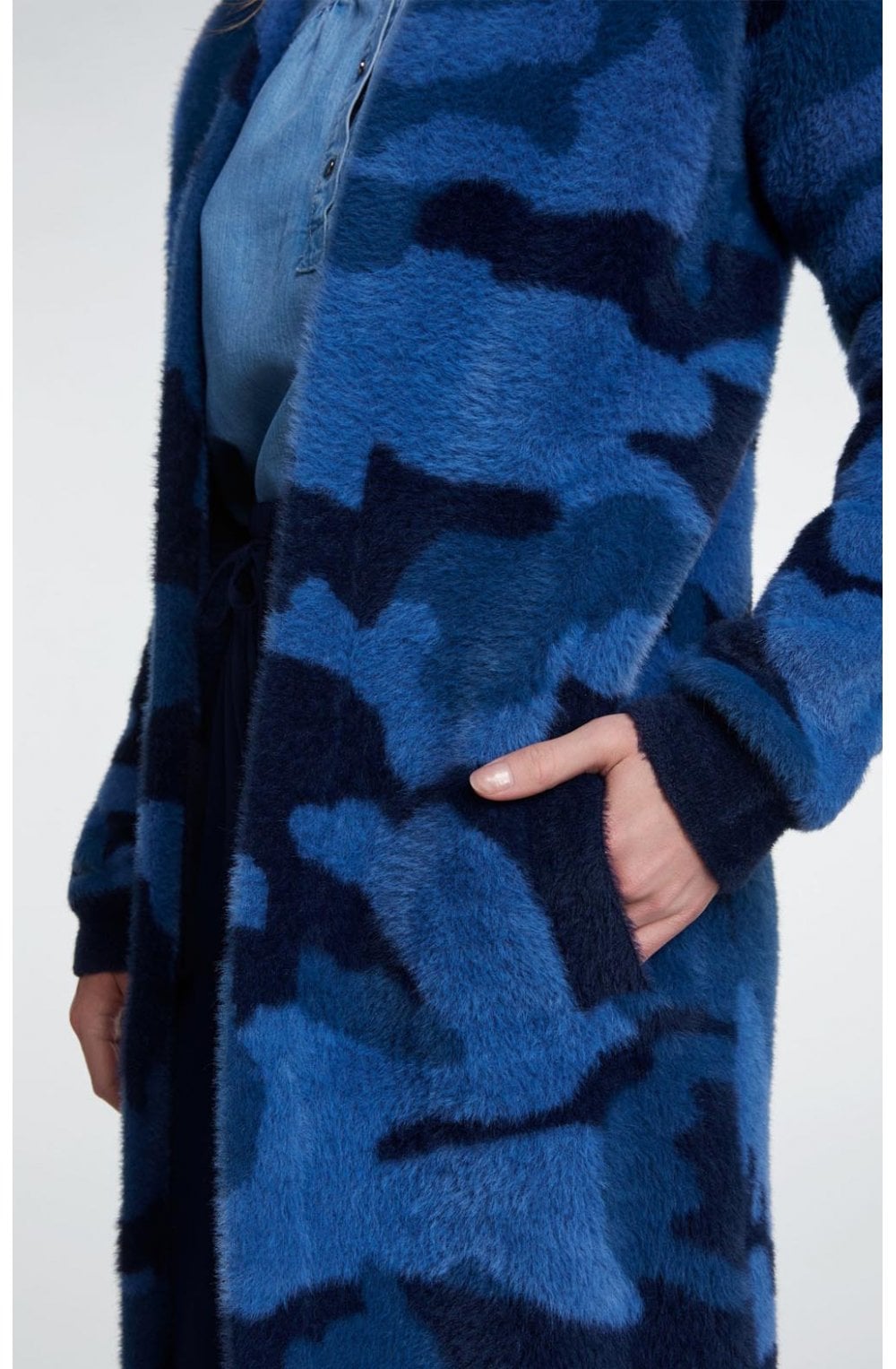 Textured Camouflage Print Cardigan