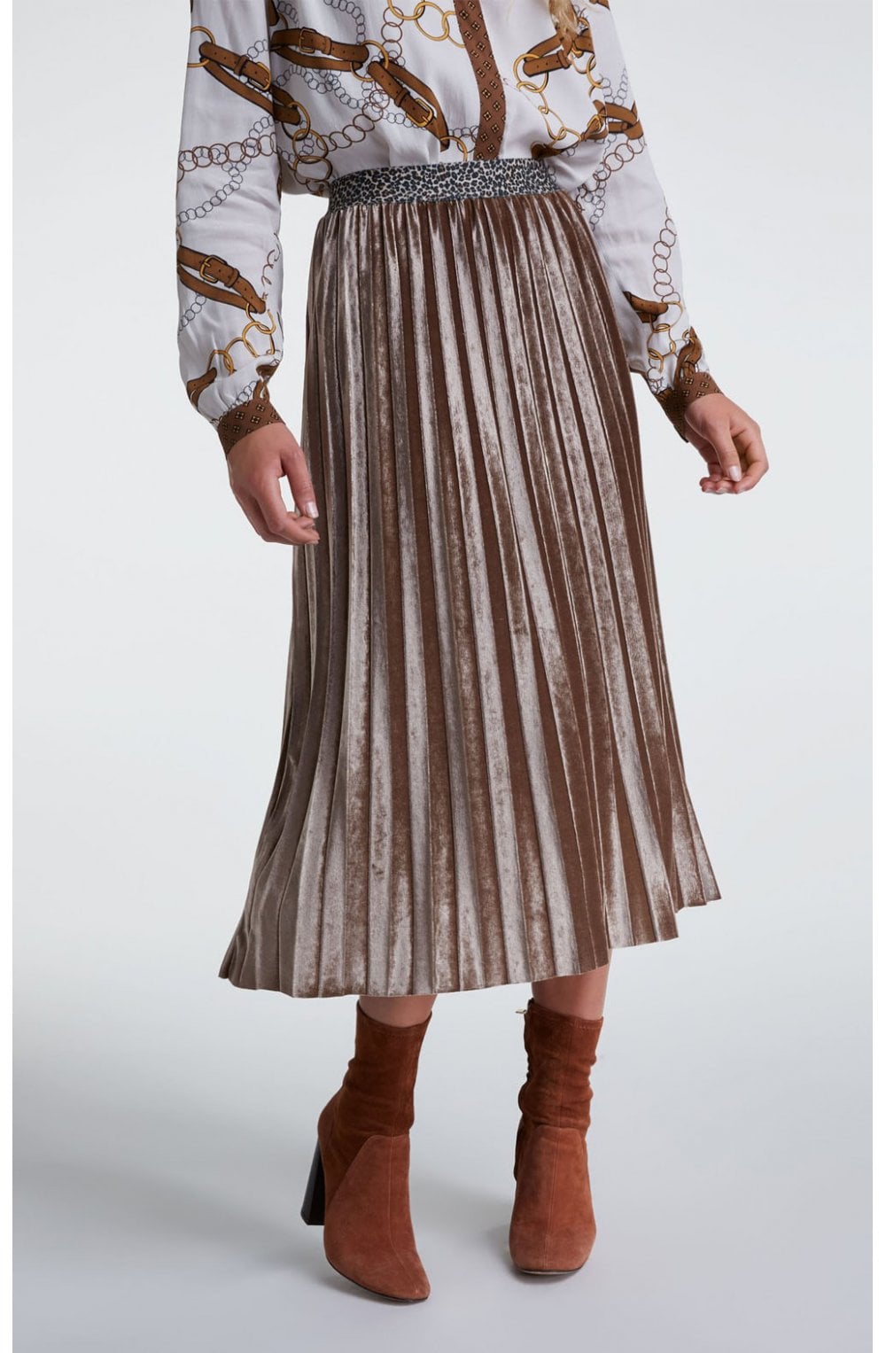 Velvet Pleated Skirt