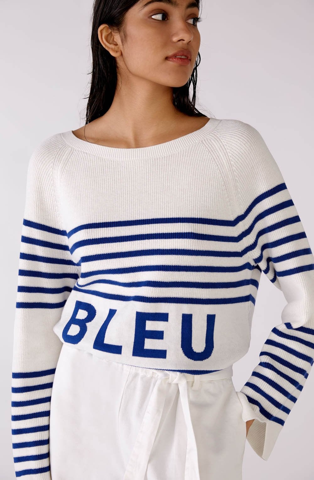 White and Blue Bleu Slogan Jumper