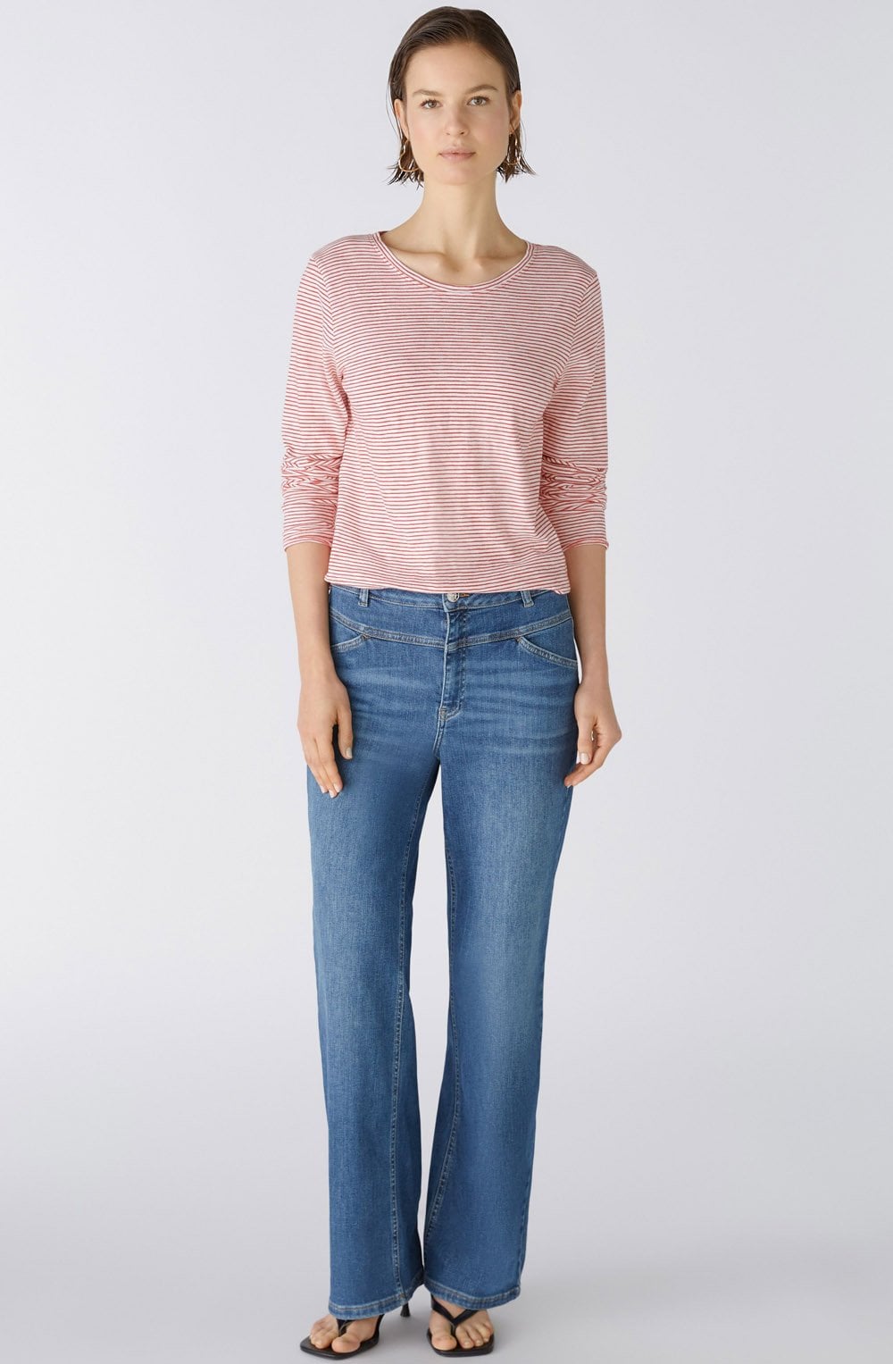 White and Red Scooped Hem Jersey Top
