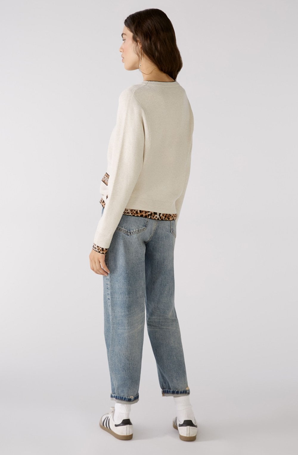 White Camel Jumper with Leo Print Peek