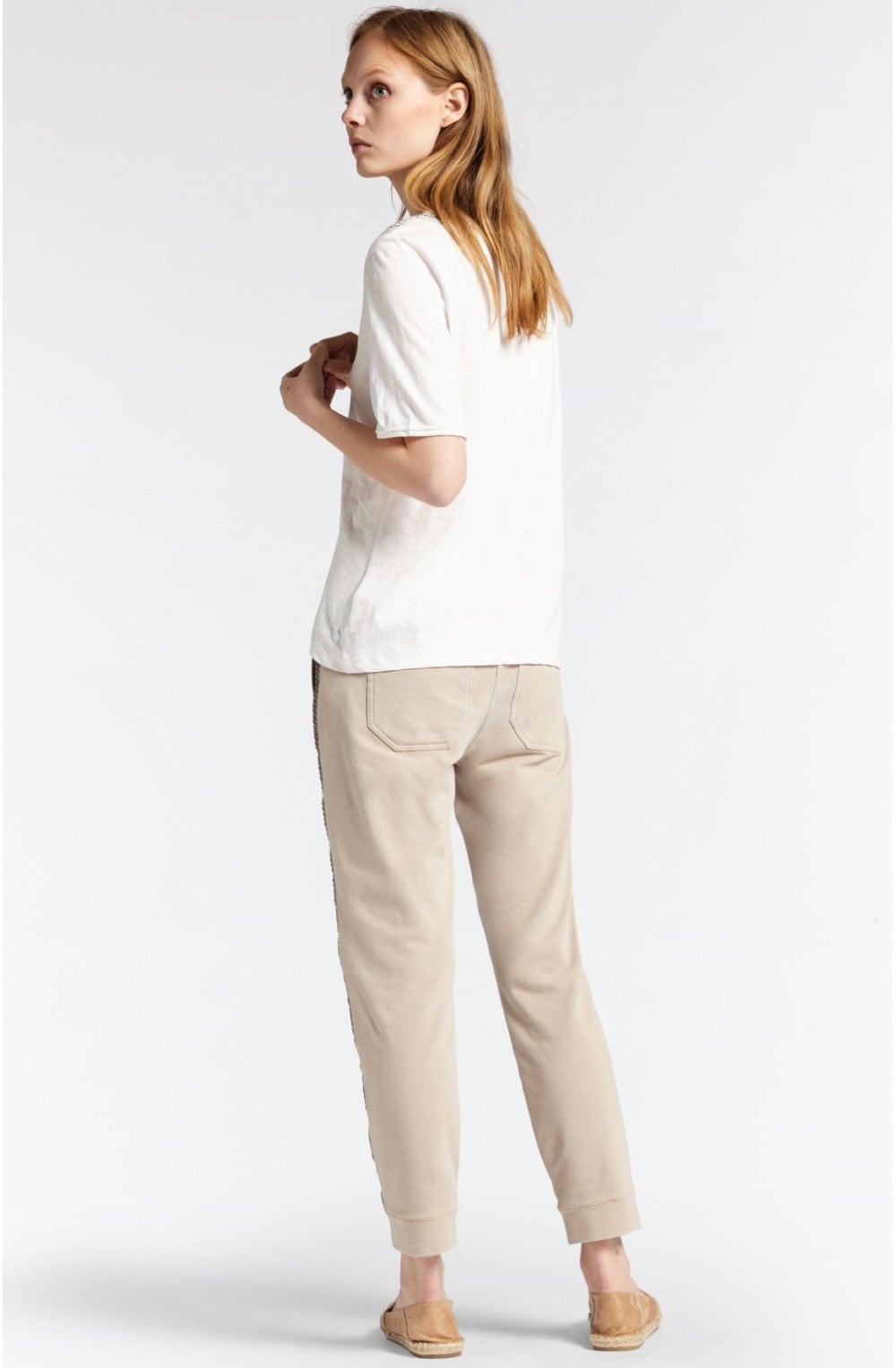 Embroidered Detailed T Shirt