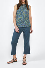 Patterned Sleeveless Blouse