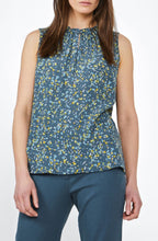 Patterned Sleeveless Blouse