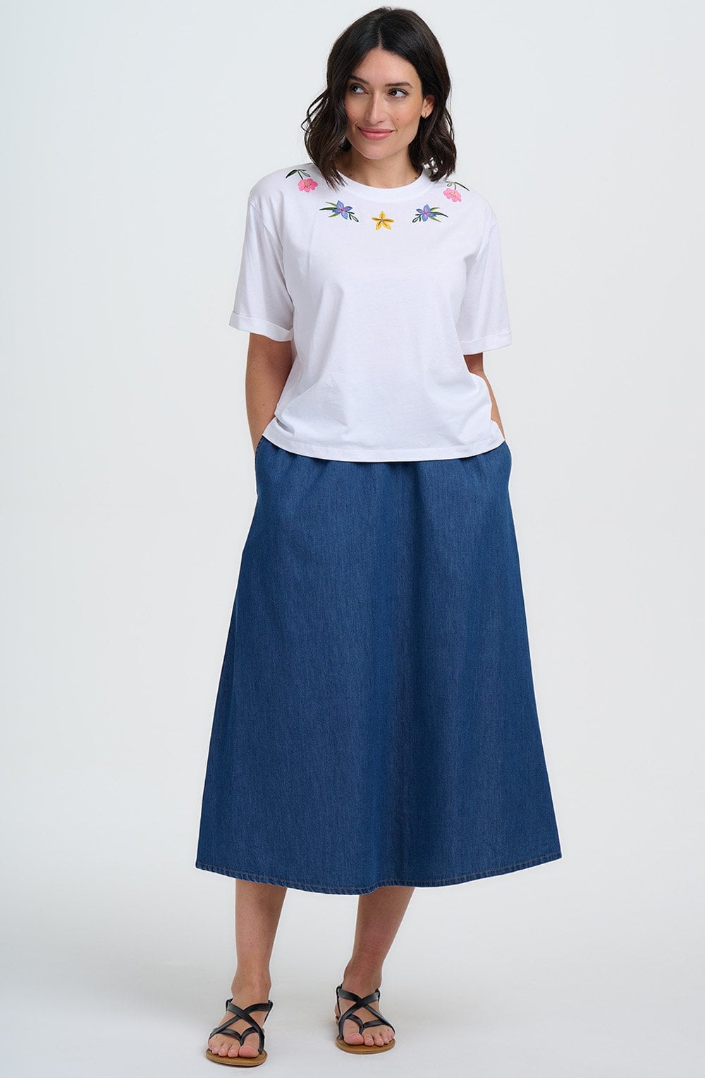 Flower Chain White Celia T Shirt