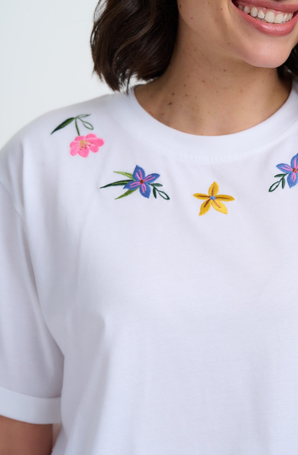 Flower Chain White Celia T Shirt