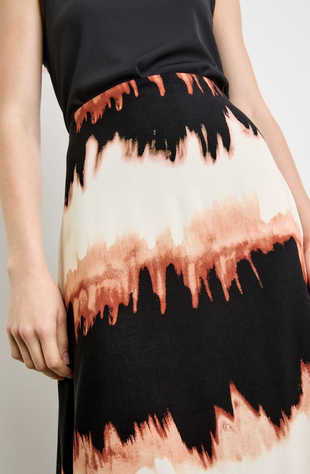 Black and Savannah Flared Midi Skirt