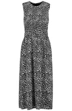 Black and White Sleeveless Chiffon Dress