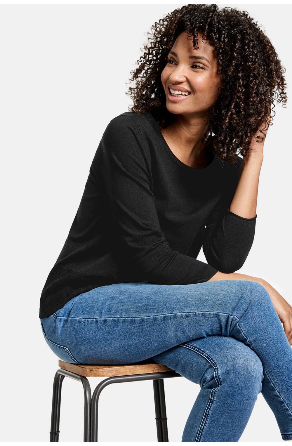 Black Tie Detailed Jumper