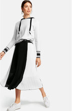Black & White Pleated Skirt