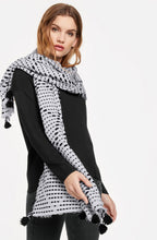 Black & White Scarf