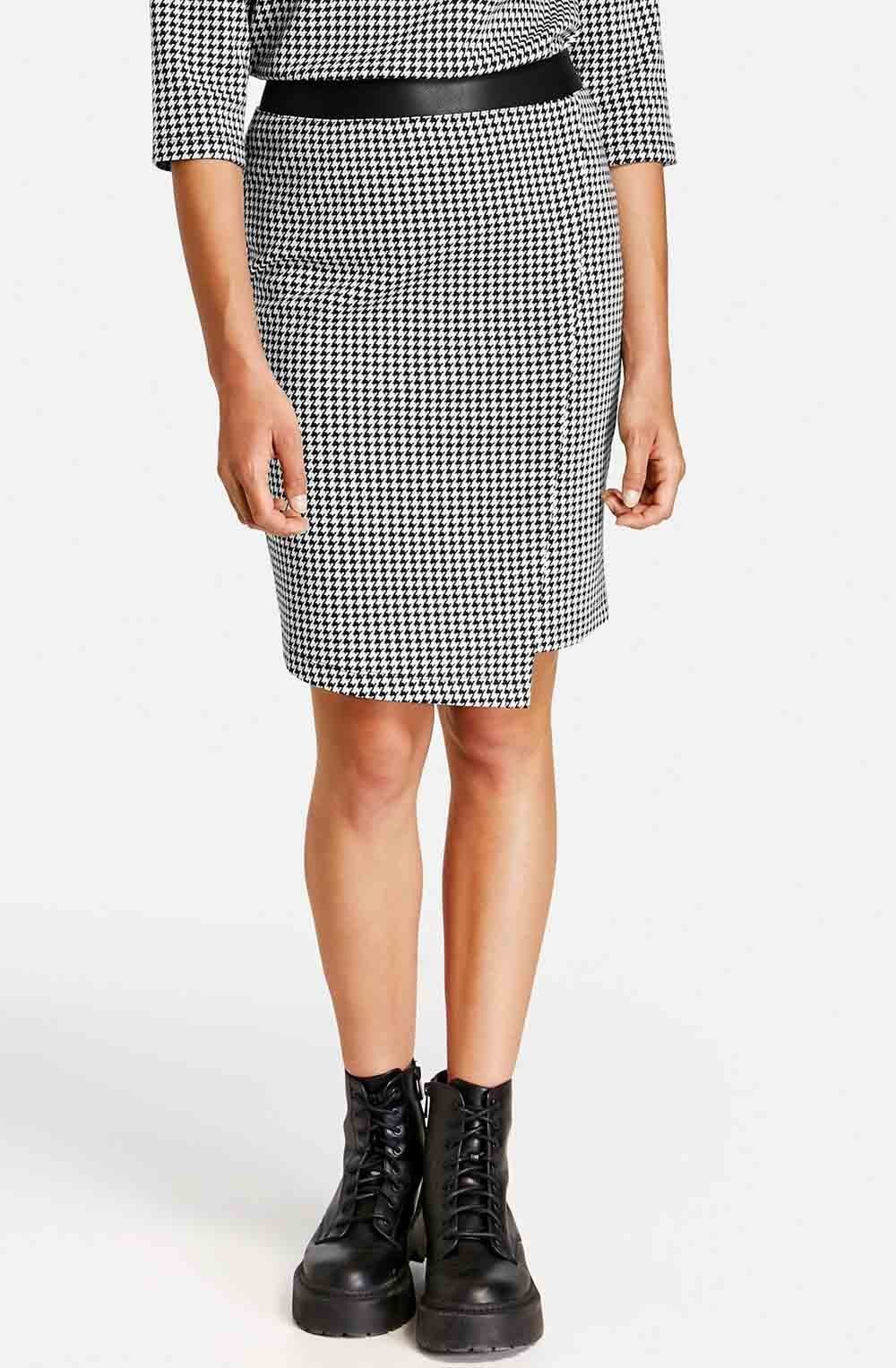 Dogtooth Check Skirt