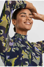 Green Bold Print Maxi Dress