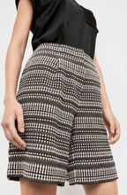 Jacquard Bemuda Shorts