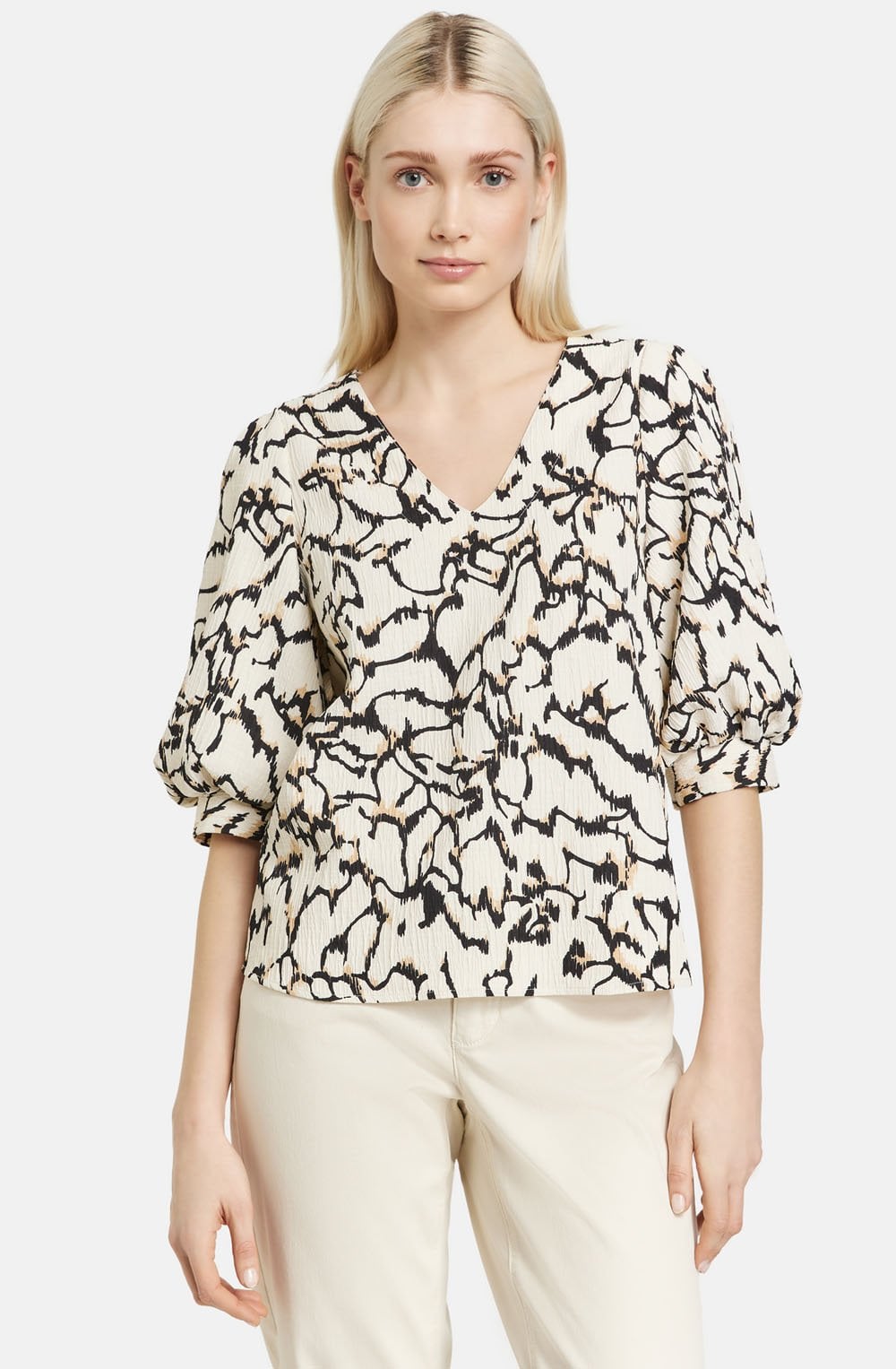 Light Creme and Black Puff Sleeve Blouse