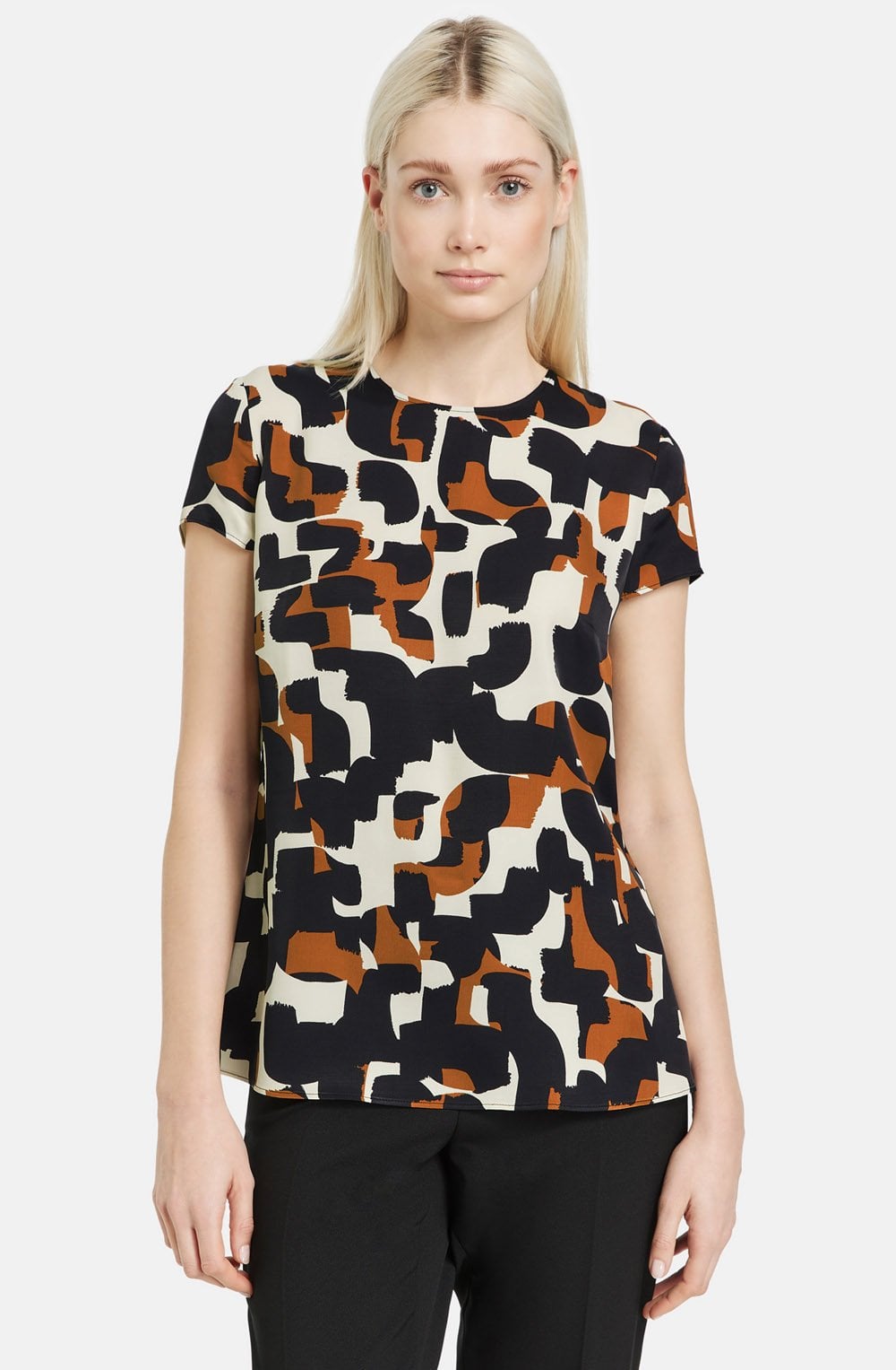 Light Creme Black and Tan Short Sleeved Blouse