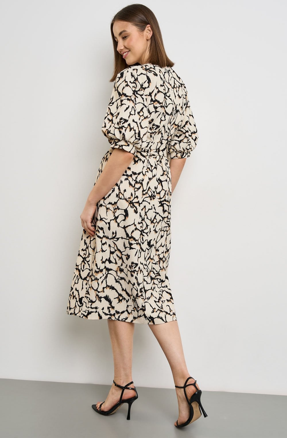 Light Creme Puff Sleeve Midi Dress