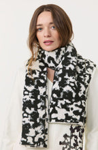 Monochrome Jacquard Knit Scarf