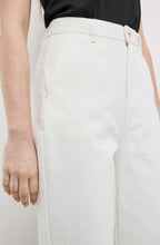 Off White Length Tapered Jeans