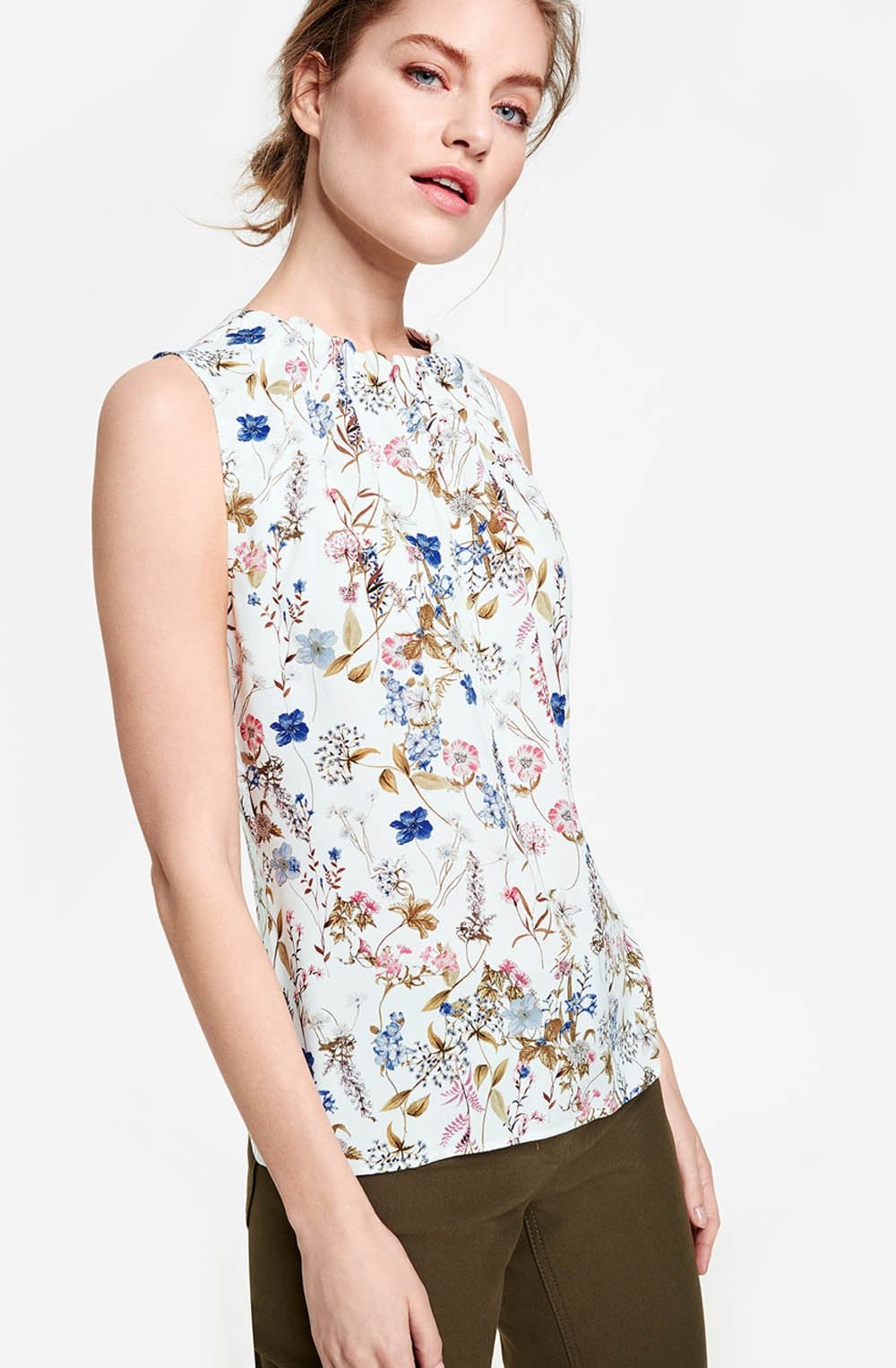 Original Sleeveless Floral Blouse
