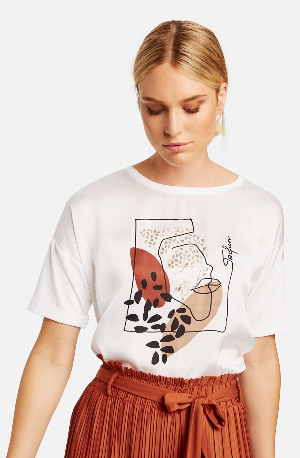 Silky Front Design Top