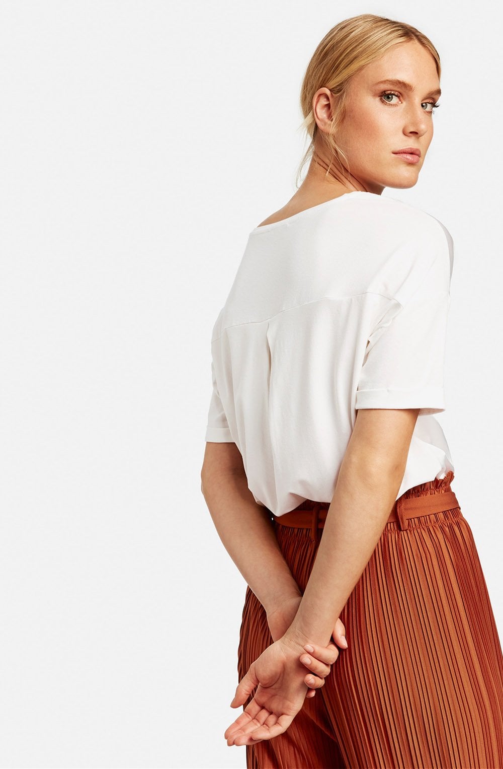 Silky Front Design Top