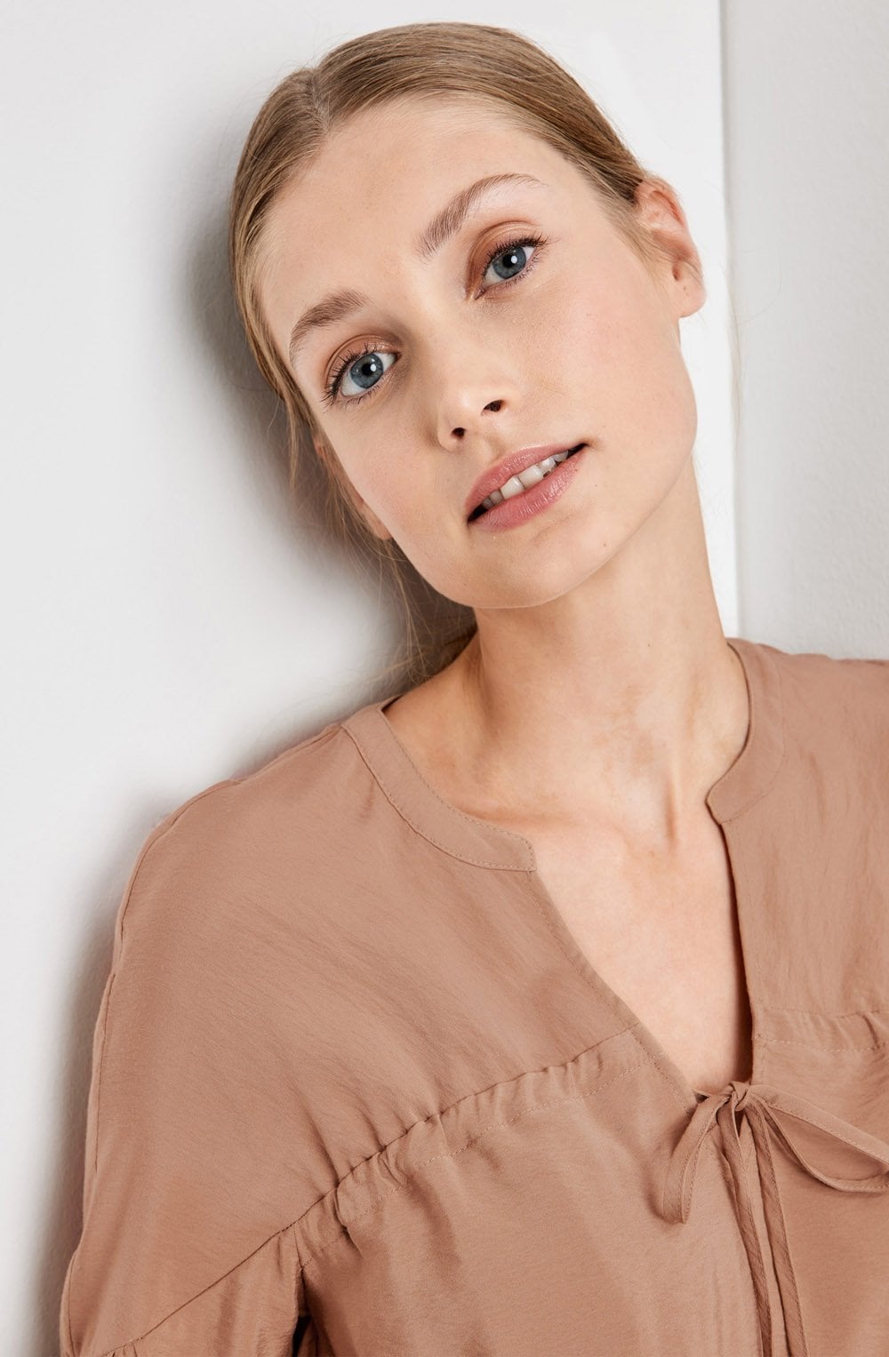 Tanin Brown V neck Tie Blouse