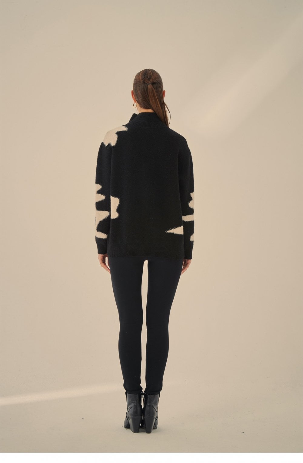 Black and Cream Pattern Jumper