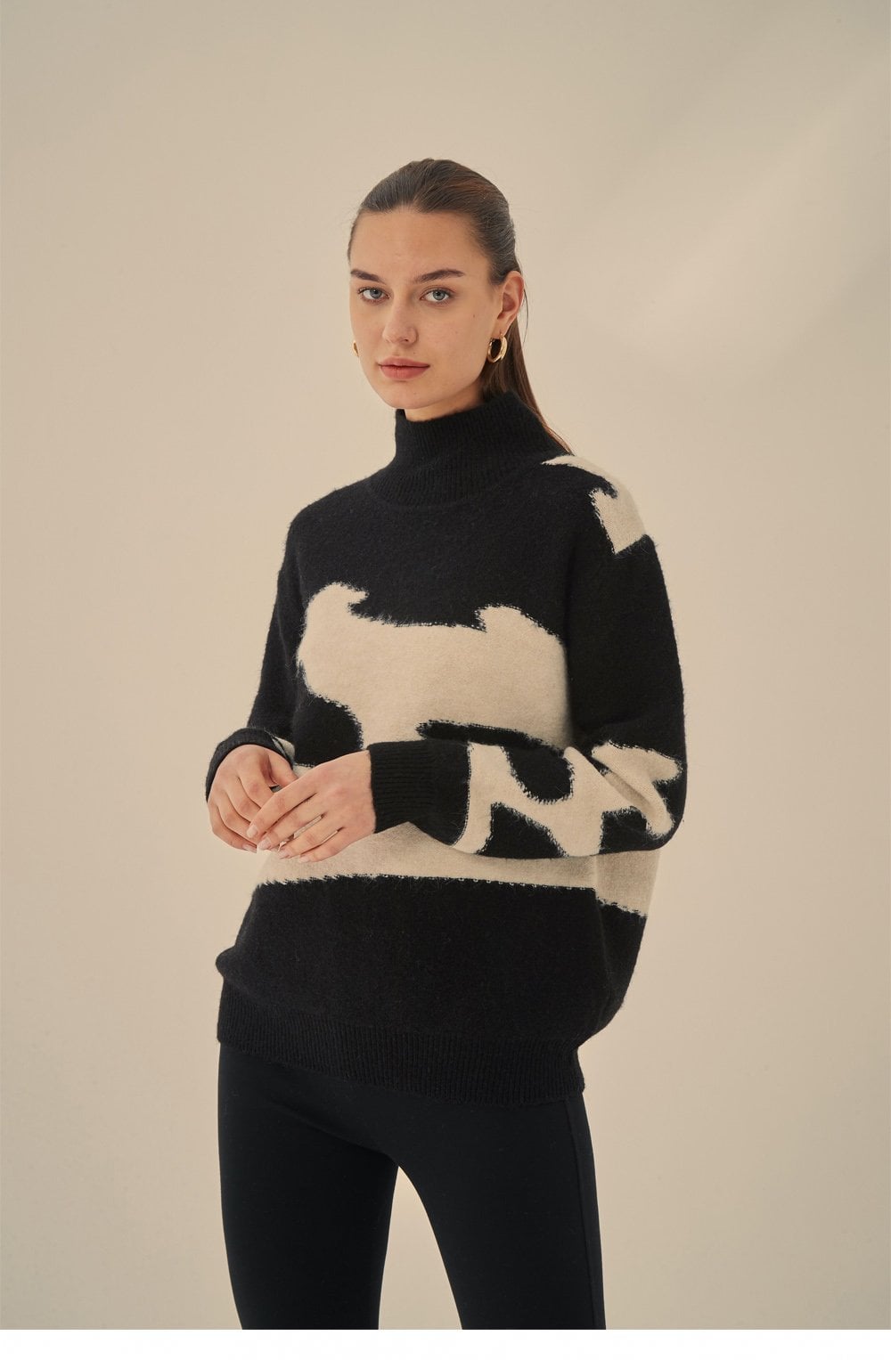 Black and Cream Pattern Jumper