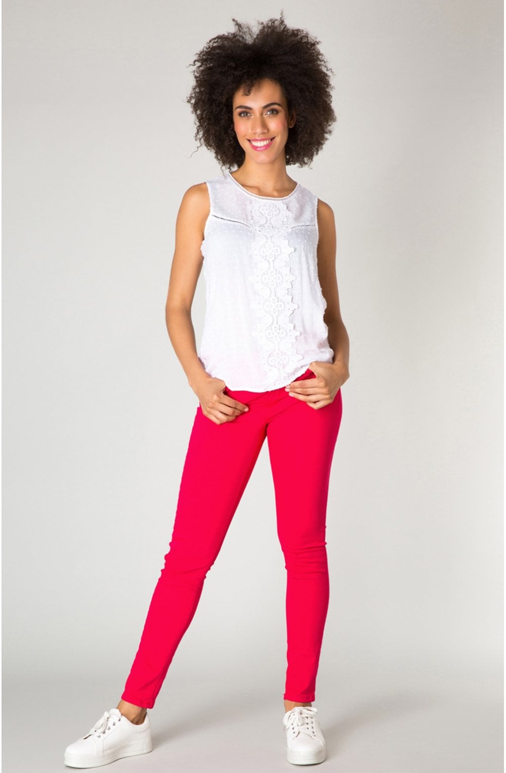 Lace Detailed Sleeveless Blouse